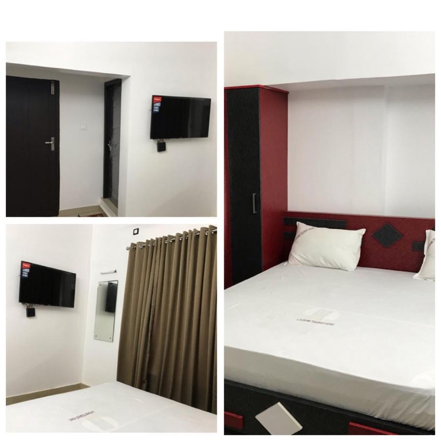 Lakshmi Tourist Home กูรูวาเยอร์ ภายนอก รูปภาพ